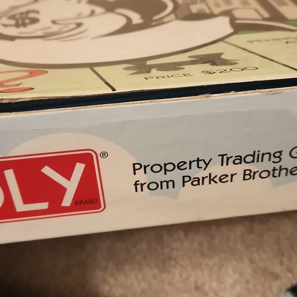 Monopoly 2004 Edition Board Game NIB with Flaw